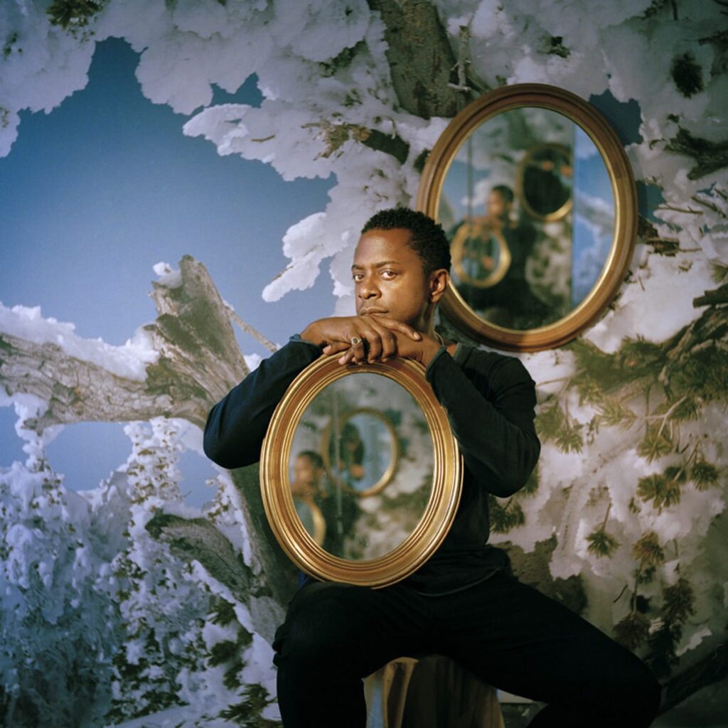 Foto dei Mirror Portraits (Ritratti con Specchio) di Matthew Morrocco